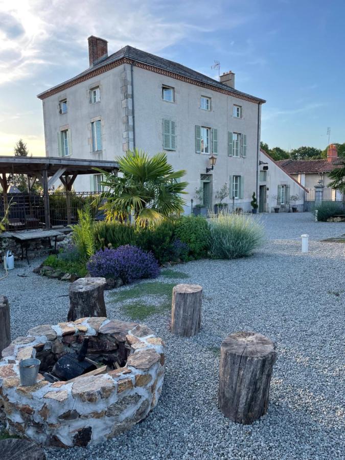 Maison Hirondelles Gites Mezieres-sur-Issoire Esterno foto